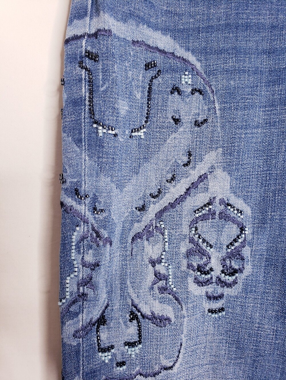 Chico's Beaded So Slimming Girlfriend Slim Leg Ankle Jeans Women's Size 12 - Picture 4 of 12